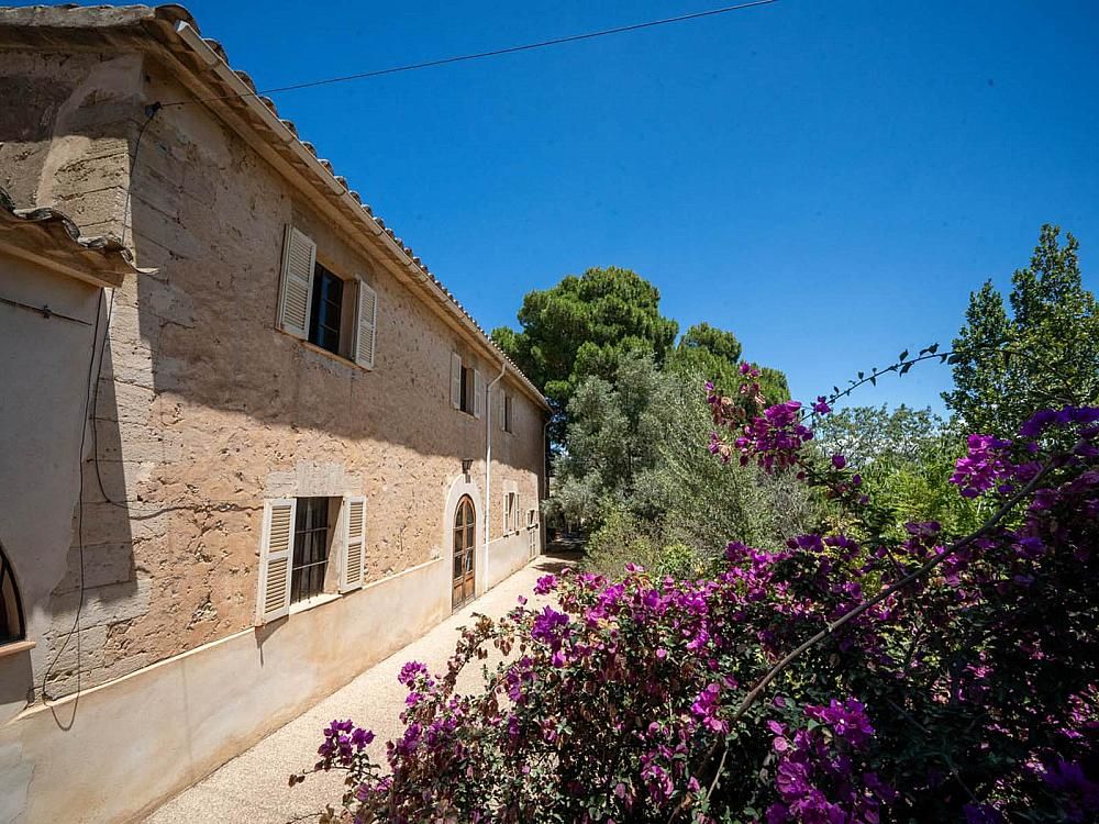 Property photo 1 of 41