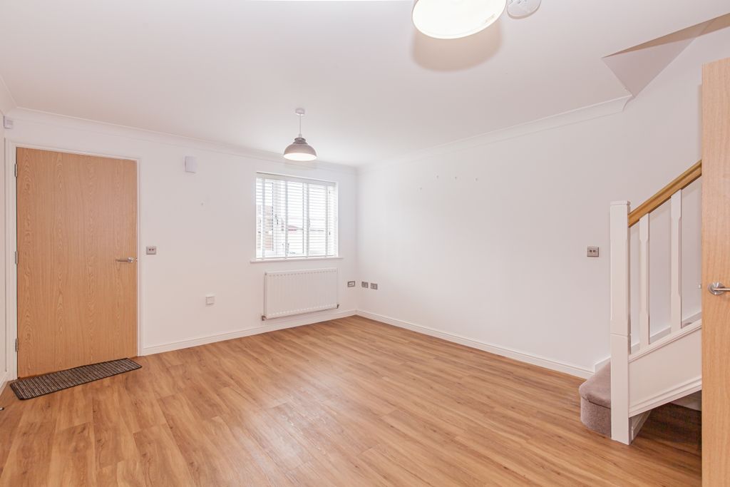 Property photo 2 of 8 139610