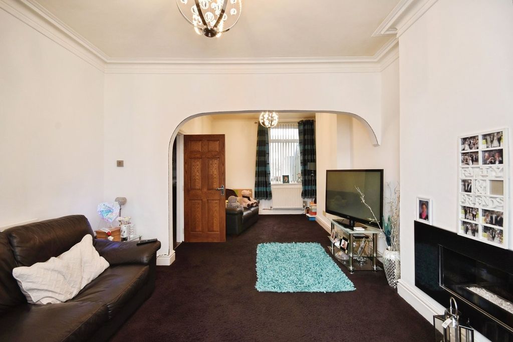 Property photo 3 of 16
