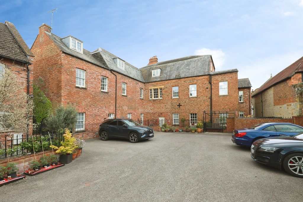 Additional image 16 of 3 bed flat for saleWest Street, Shipston-On-Stour CV36