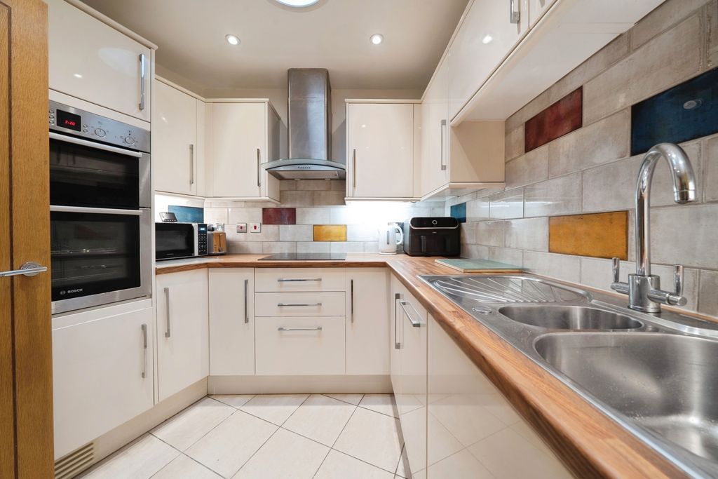 Property photo 2 of 9 Pbox-Img.Jpg