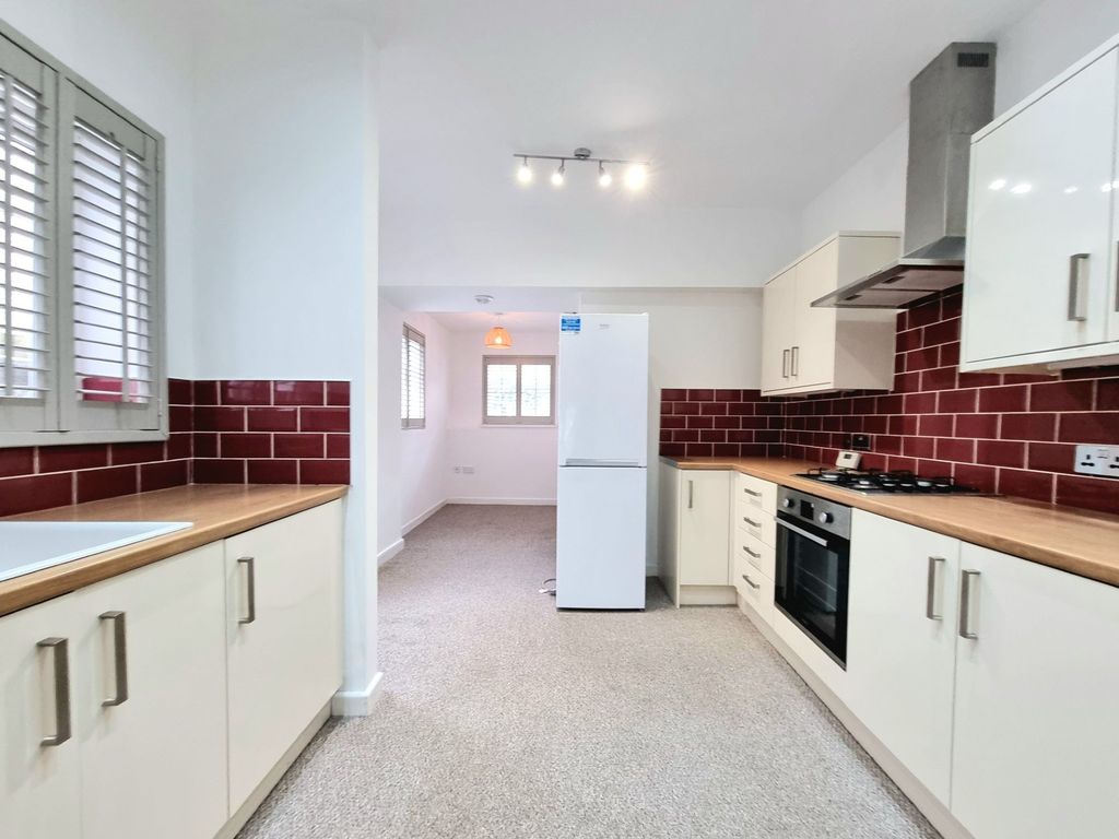 Property photo 3 of 29