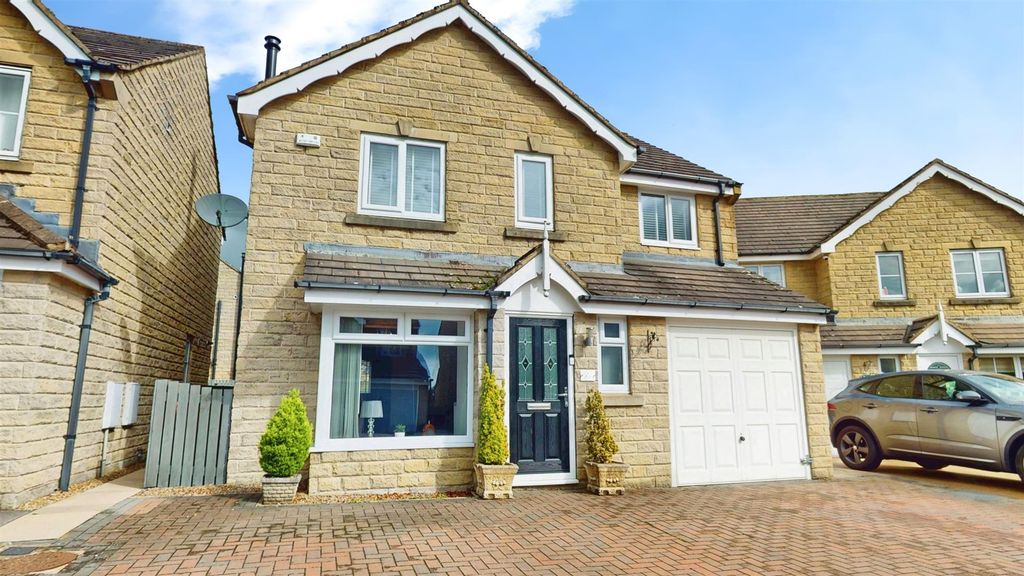 Property photo 1 of 19 6525786d-23-Highcliffe-Court-07212025_125219.Jpg