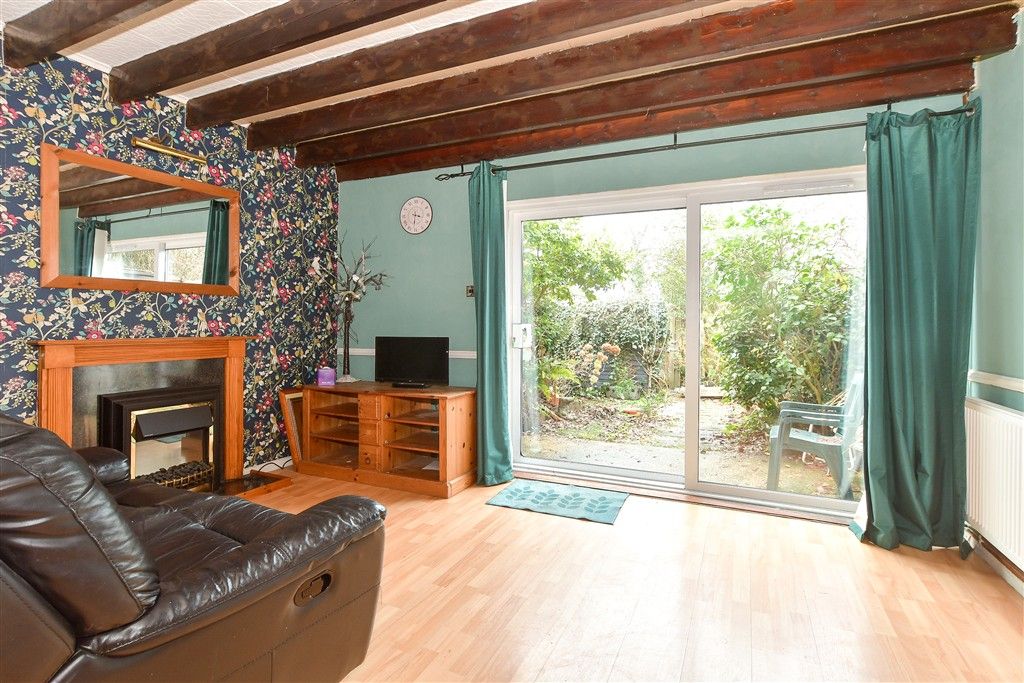 Property photo 1 of 9 Lounge