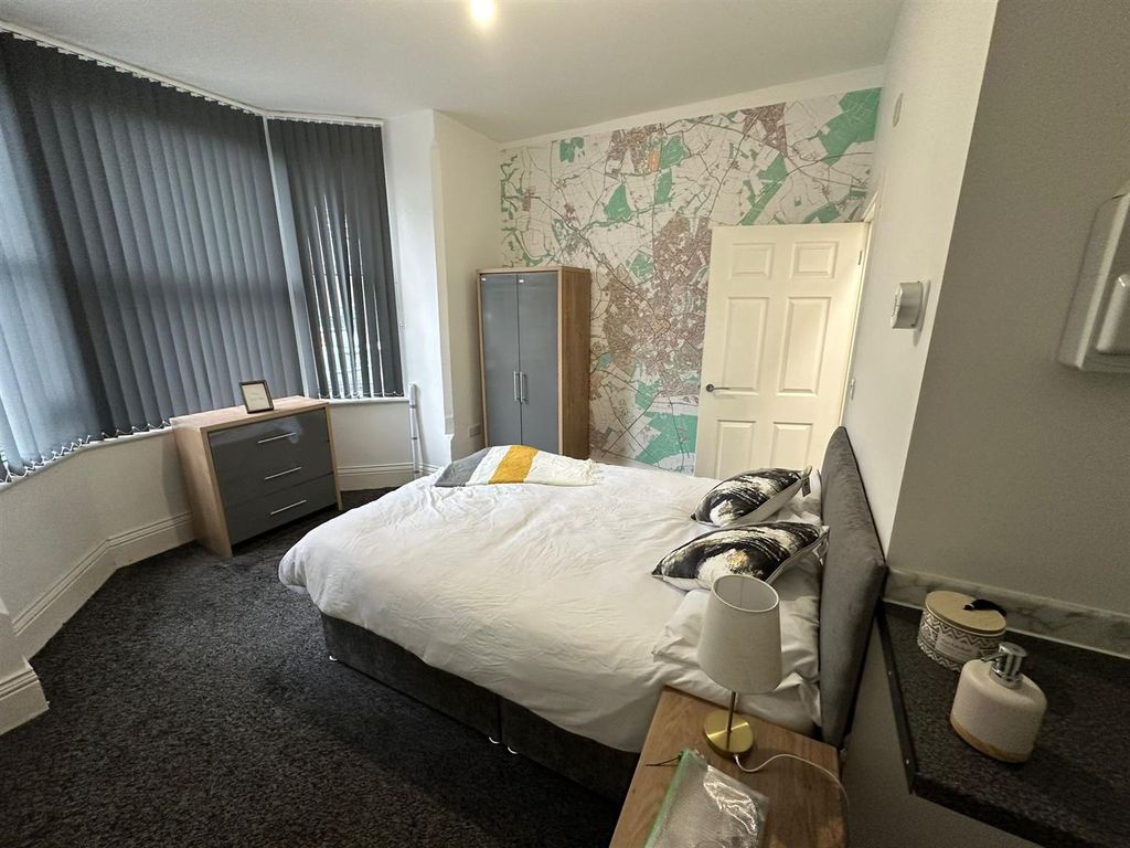 Property photo 2 of 7 dc628A67-7073-49B5-84F6-00671d30463A.Jpg