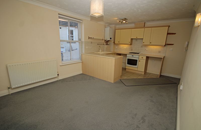 Property photo 2 of 5 Kitchen