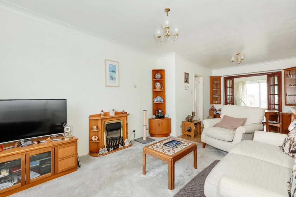 Property photo 3 of 15 The Drive_5.Jpg