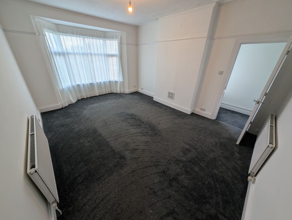 Property photo 3 of 24 Photo 4