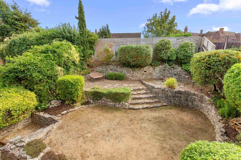 Property photo 3 of 19