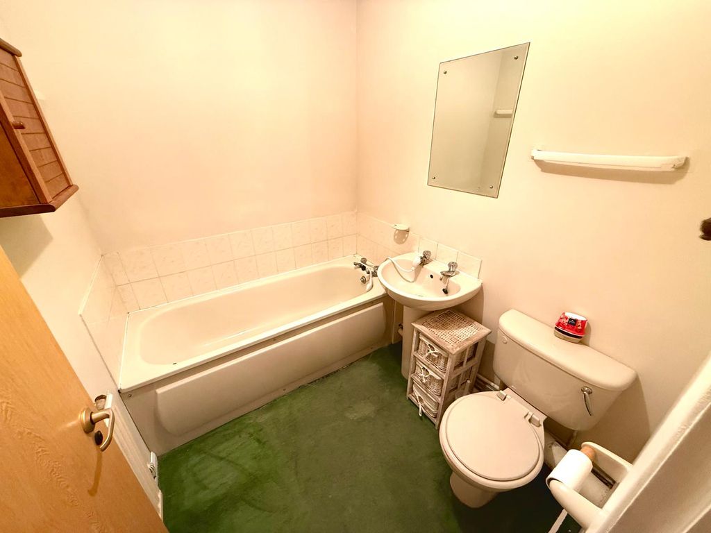 Property photo 2 of 4