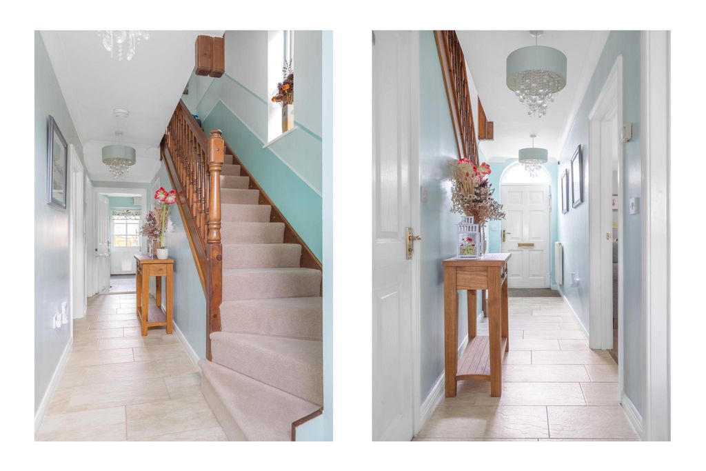 Property photo 2 of 21 Entrance Hallway