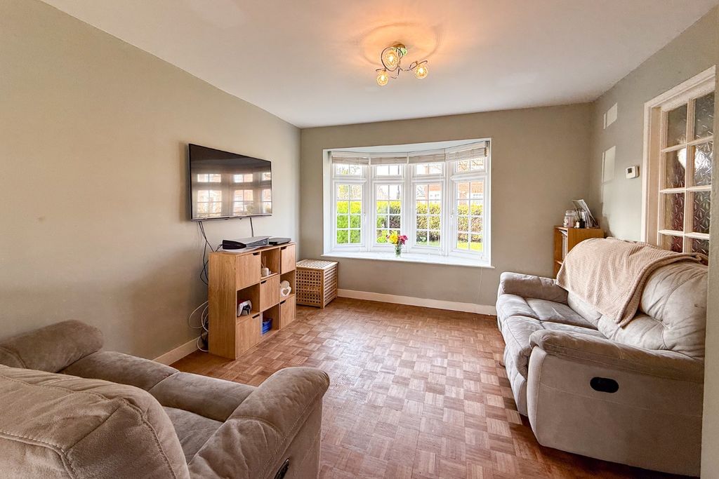 Property photo 3 of 15 3631188