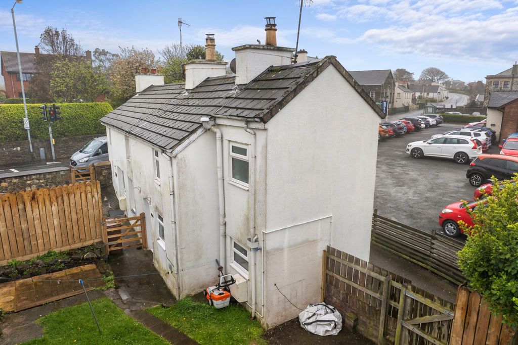 Property photo 2 of 13 Mona Beg