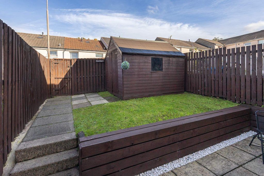 Property photo 2 of 25