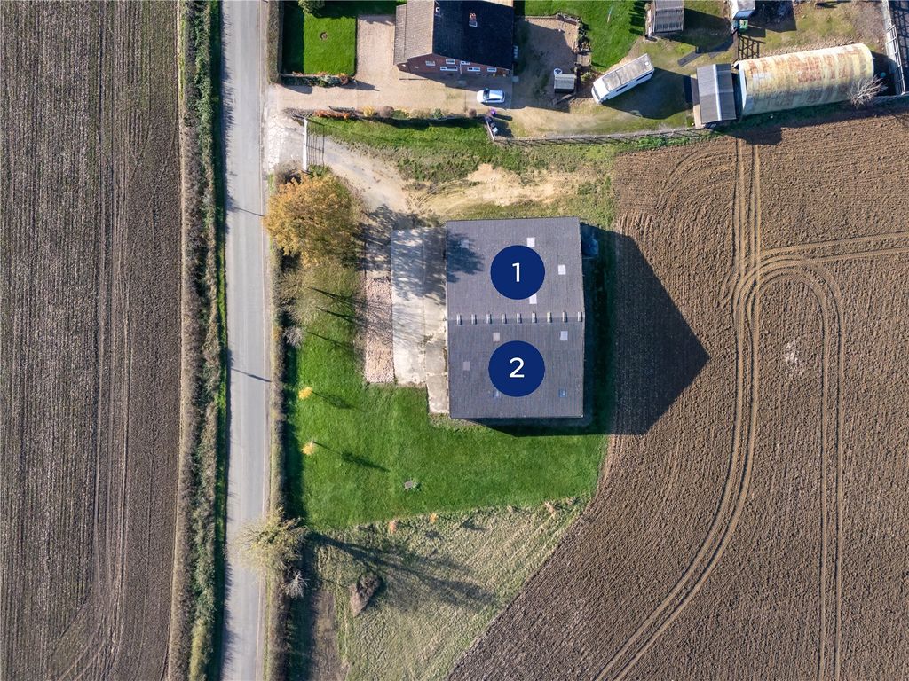 Property photo 2 of 8 Picture No. 05