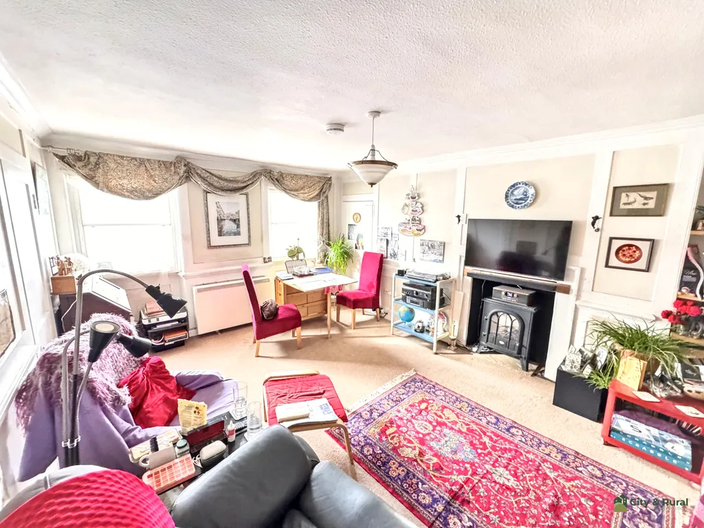 Apartment in Bath BA1 - More