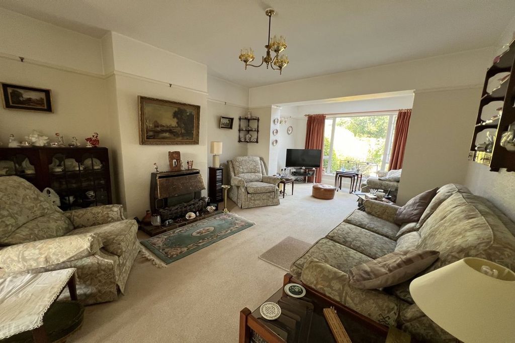 Property photo 2 of 19