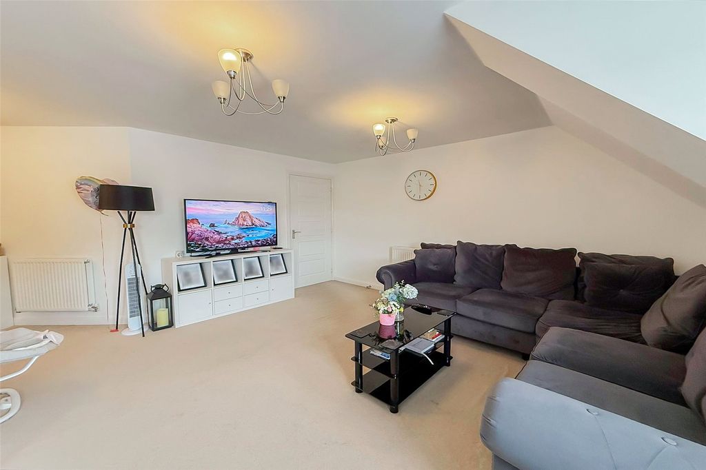 Property photo 2 of 13 Picture No. 05