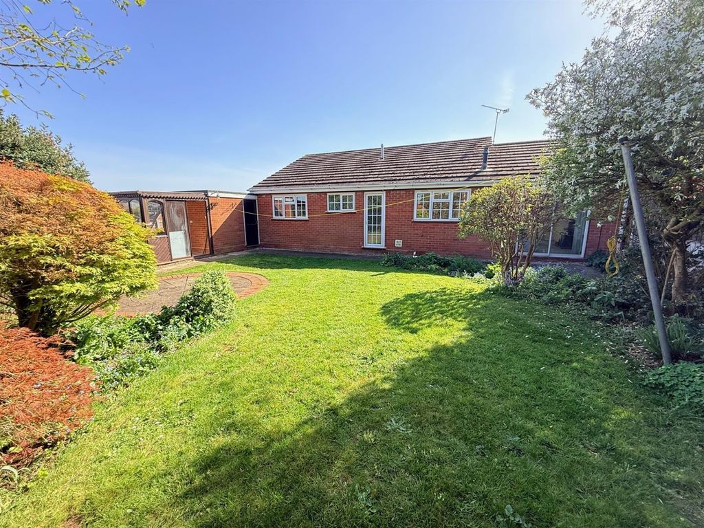 Property photo 2 of 20