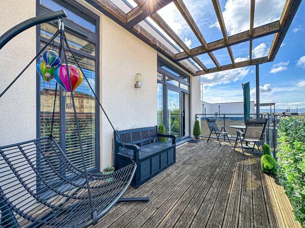 Property photo 2 of 20 5063337