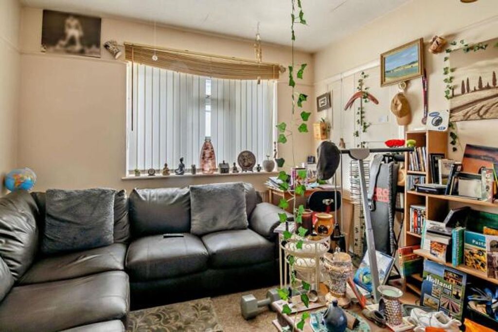 Property photo 3 of 7