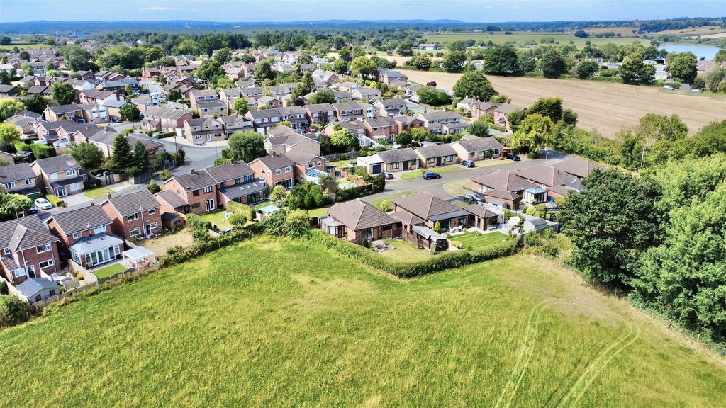 Property photo 2 of 16 Aerial Aspect