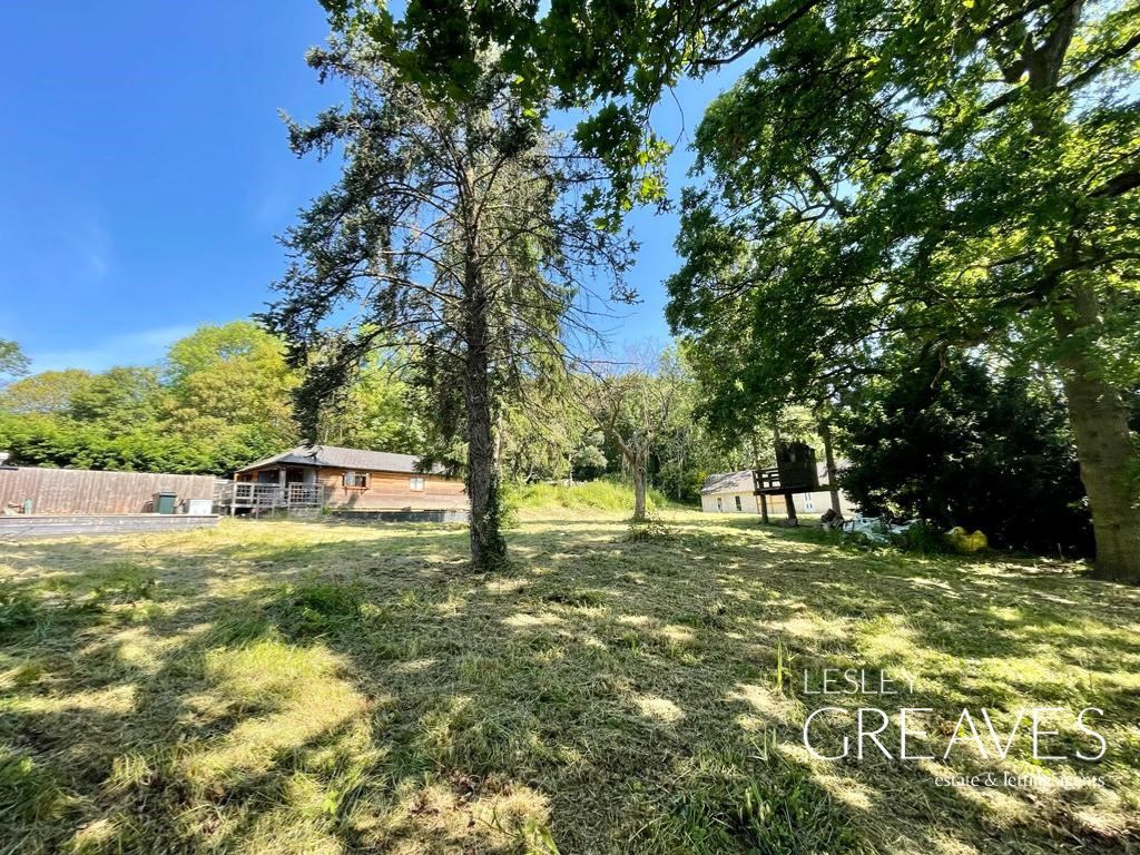 Property photo 2 of 25