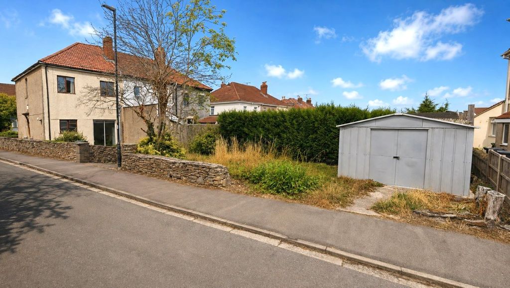 Property photo 2 of 19