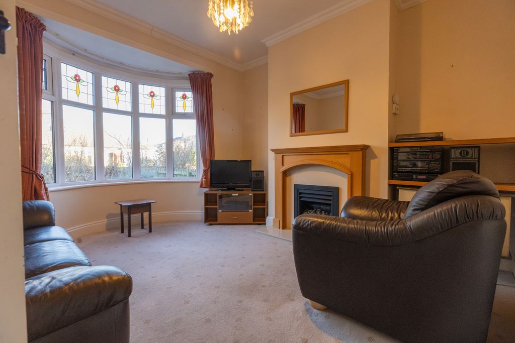 Property photo 2 of 15 Redcar-28