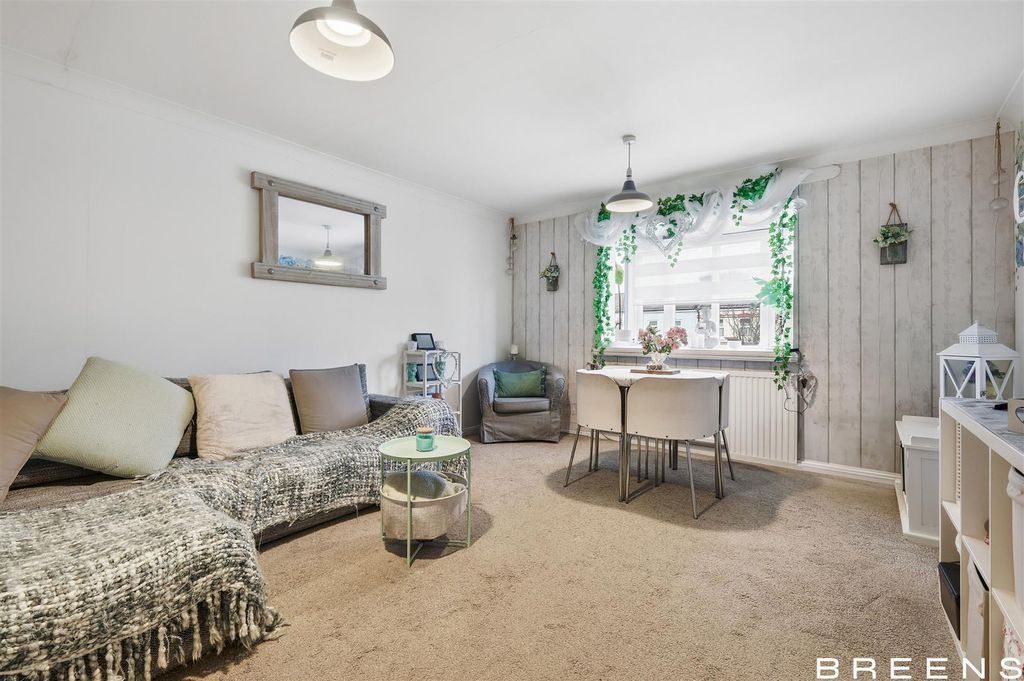 Property photo 3 of 17 Img_3382.Jpg