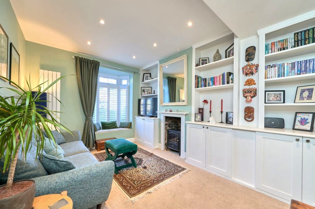 Property photo 2 of 11 Picture No. 23