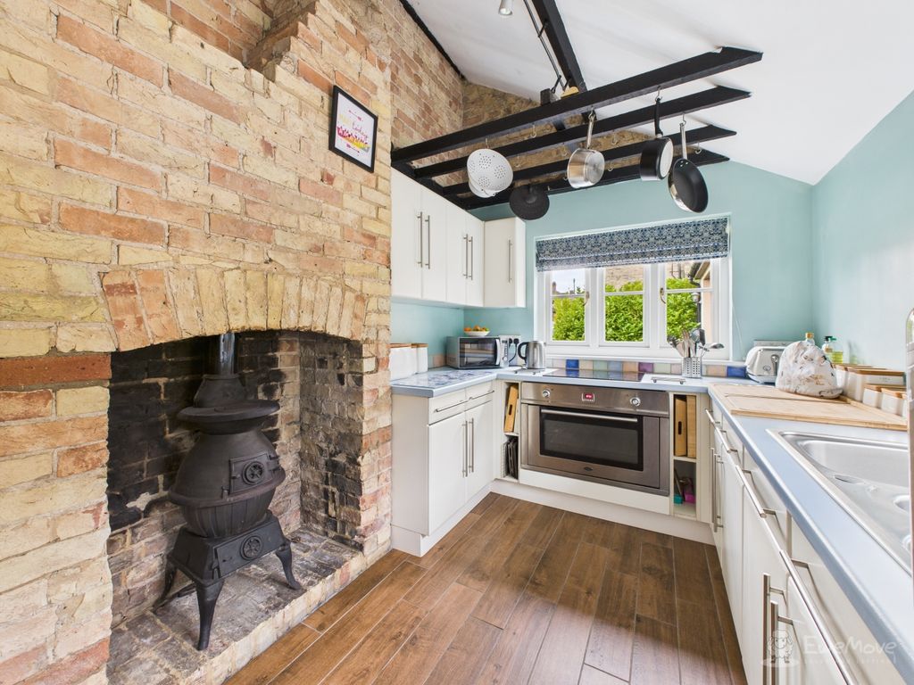 Property photo 3 of 22 Kitchen Diner- Mark Stephens Ewemove Newmarket And