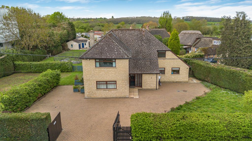 Property photo 1 of 38