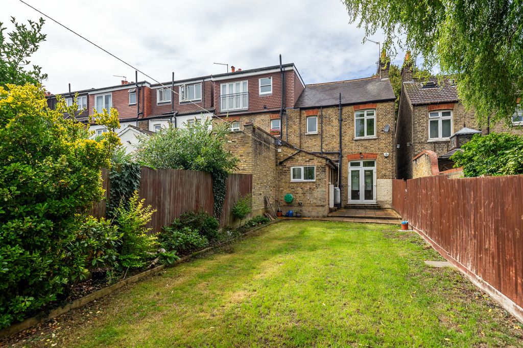 Property photo 3 of 11