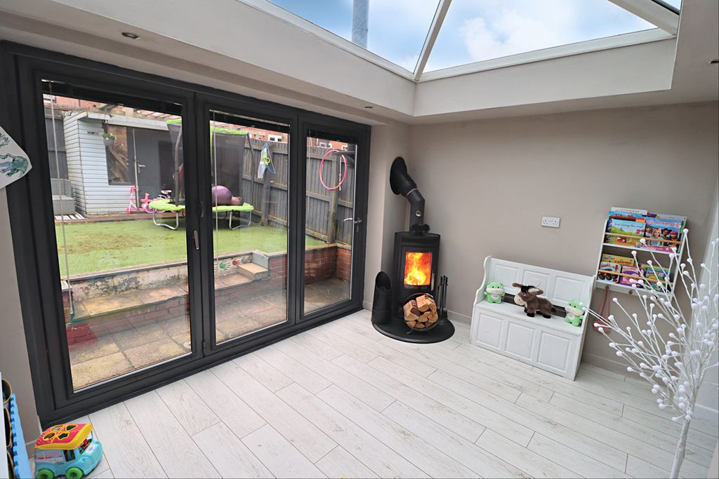 Property photo 3 of 23