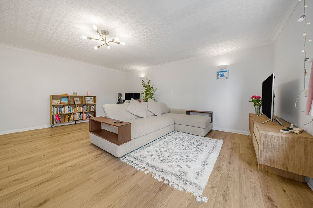 Property photo 2 of 13 Picture No. 08