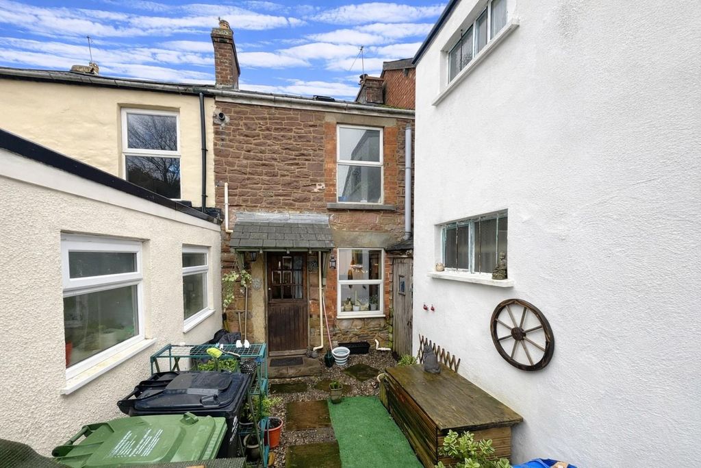 Property photo 2 of 14