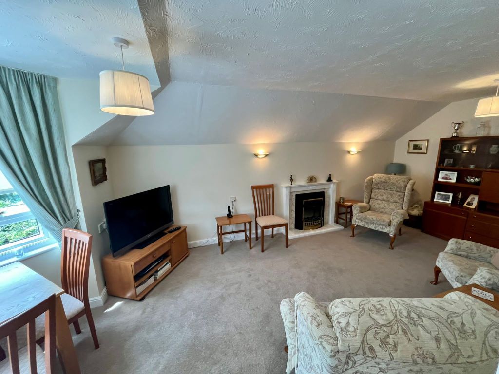 Property photo 3 of 10