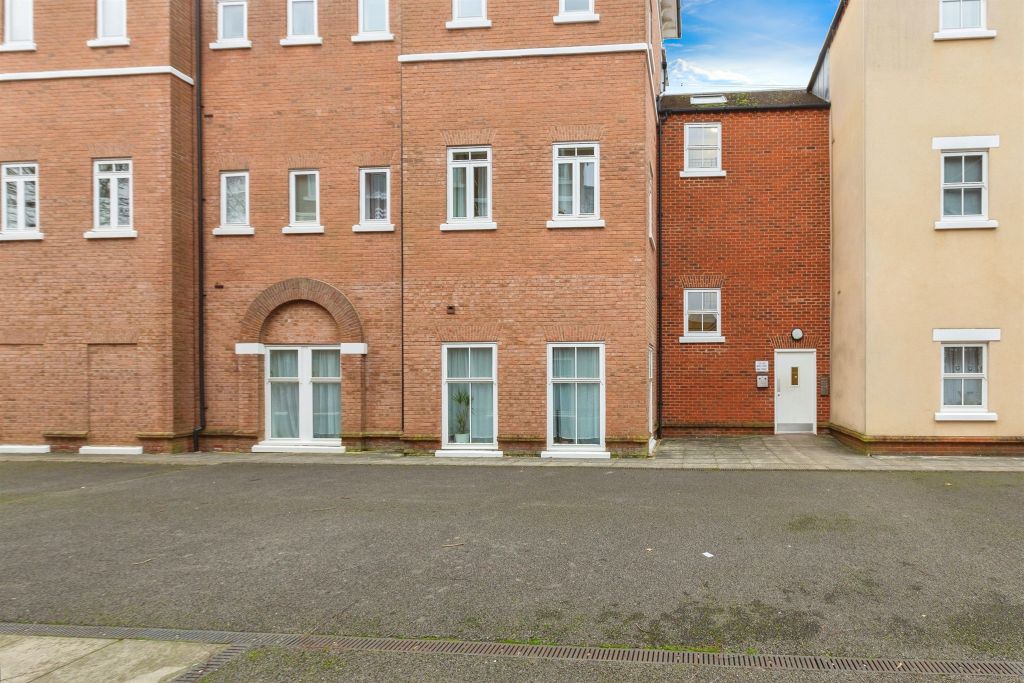 Property photo 2 of 10