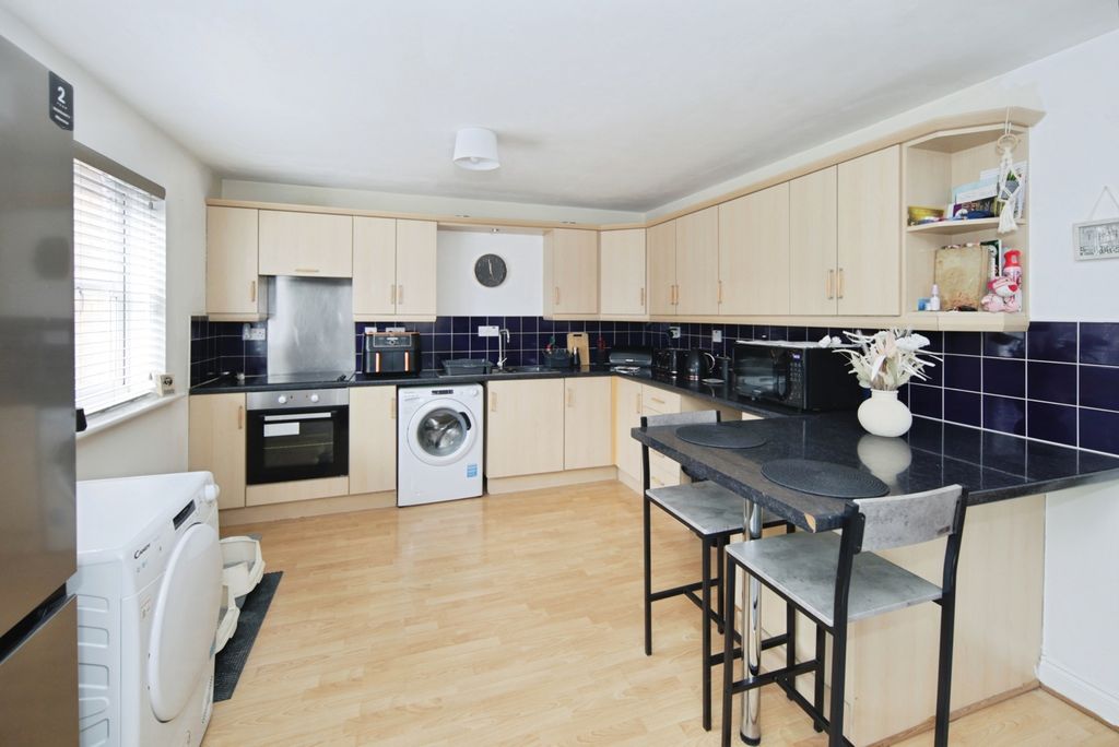 Property photo 3 of 14 Pbox-Img.Jpg
