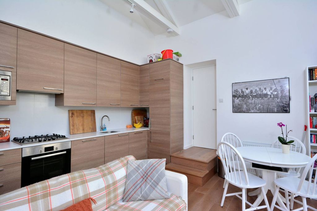 Property photo 3 of 5