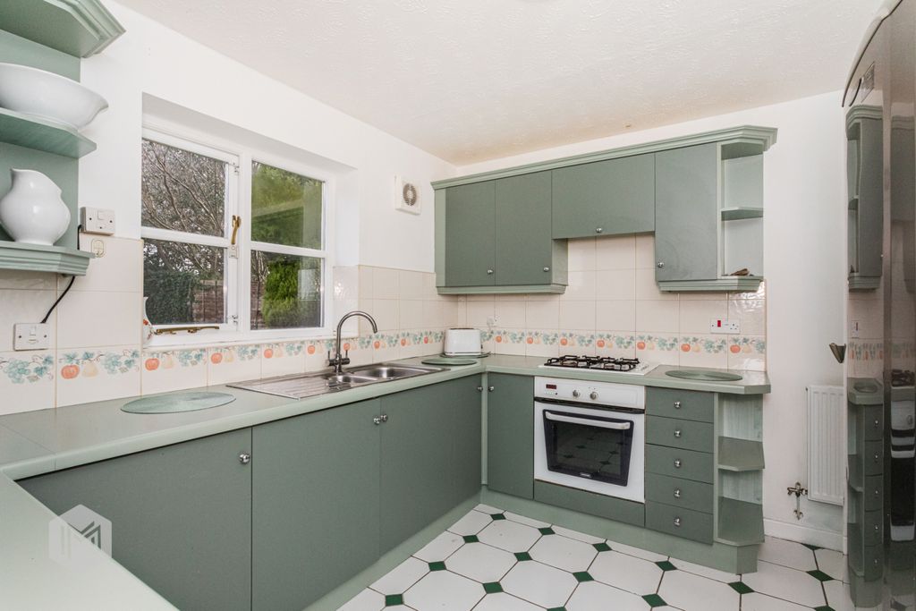 Property photo 3 of 23 Picture No. 14