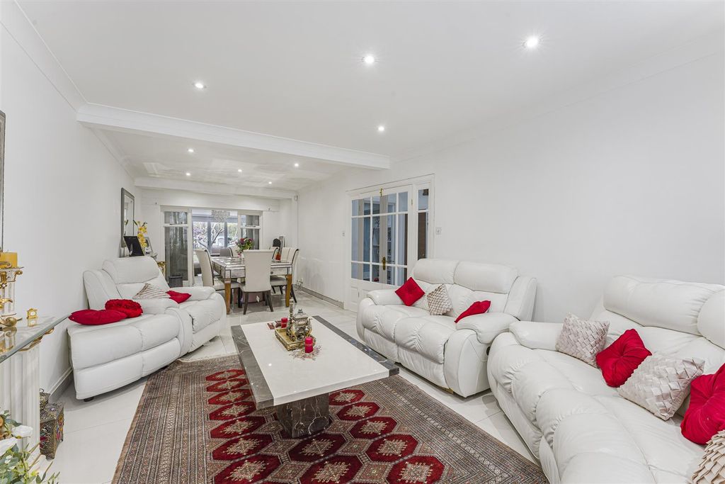 Property photo 3 of 14 Reception Room