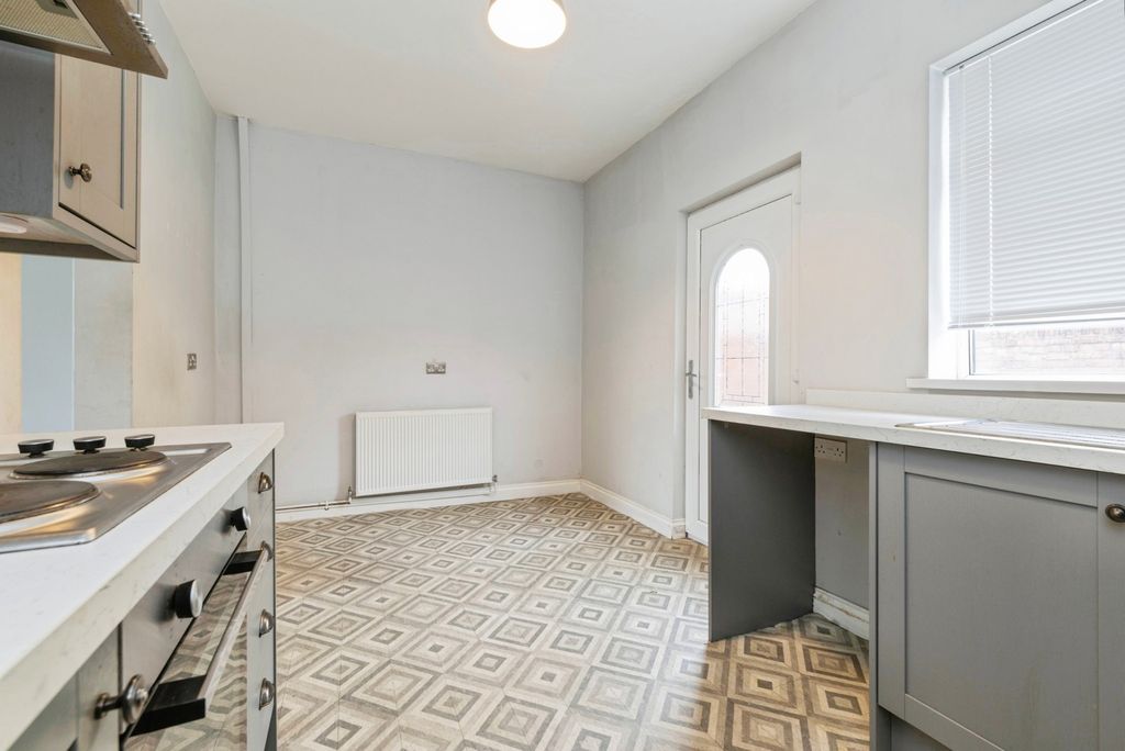 Property photo 2 of 14 Pbox-Img.Jpg