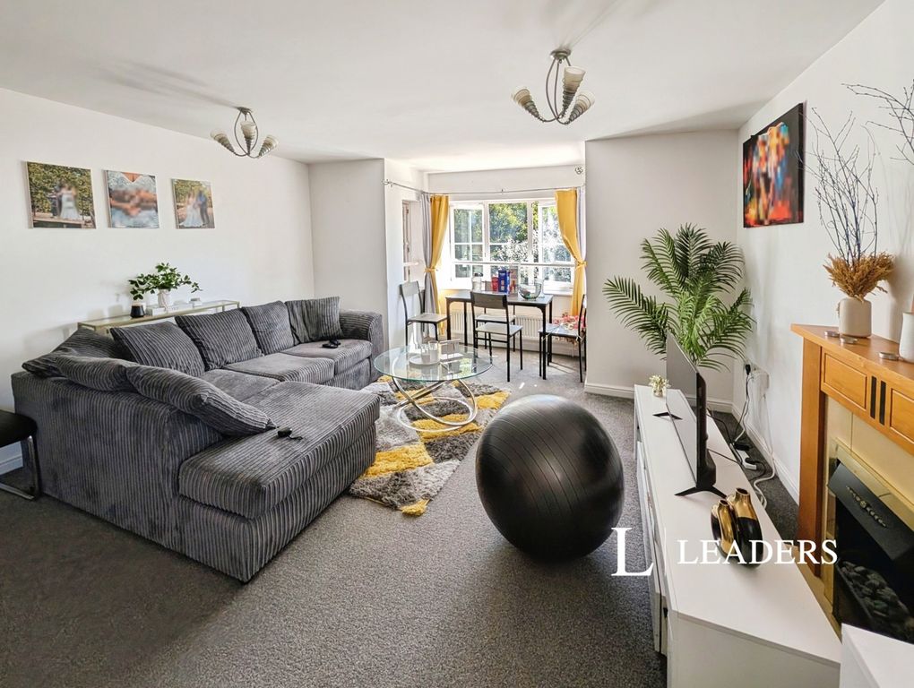 Property photo 2 of 12 Pbox-Img.Jpg