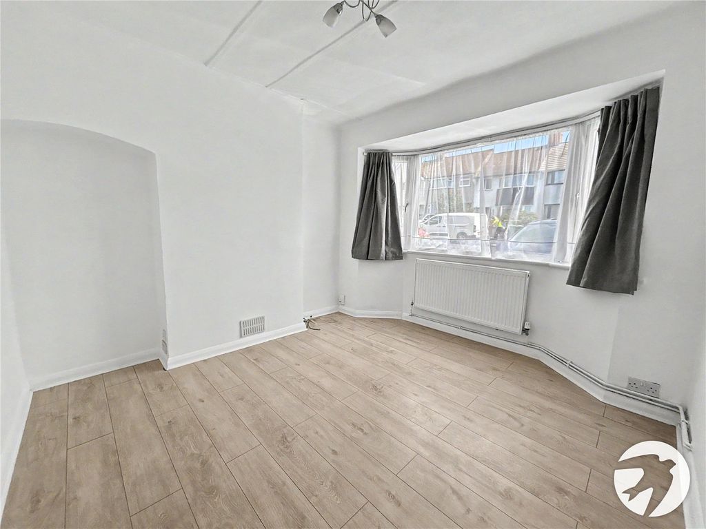 Property photo 2 of 21 Picture No. 05
