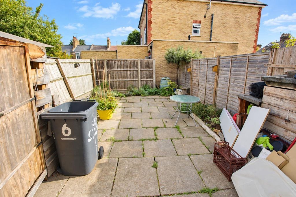 Property photo 3 of 7