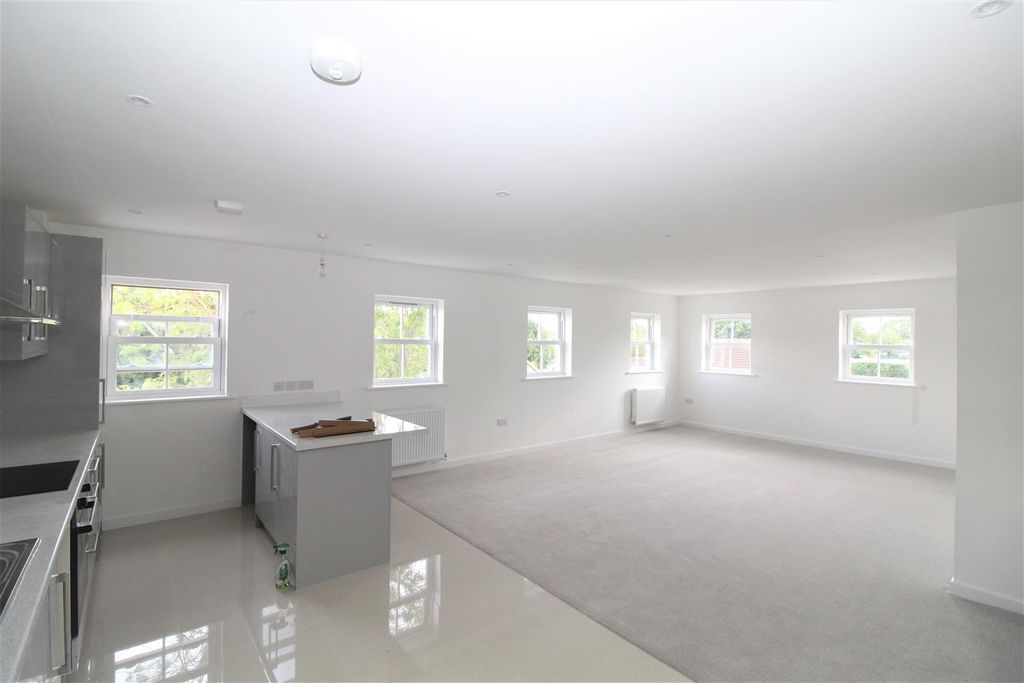 Property photo 3 of 11 Open Plan Living Area/ Kitchen