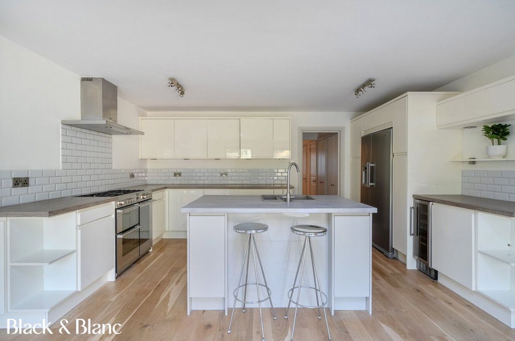 Property photo 2 of 21 Kitchen/ Diner