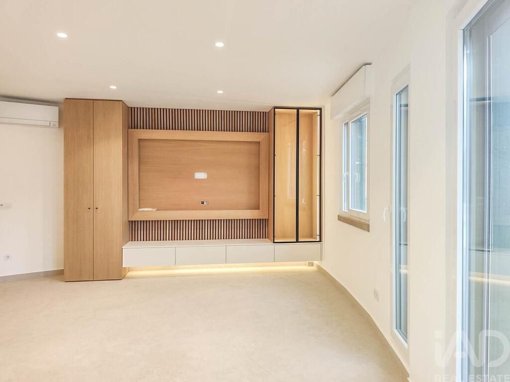 Property photo 1 of 27